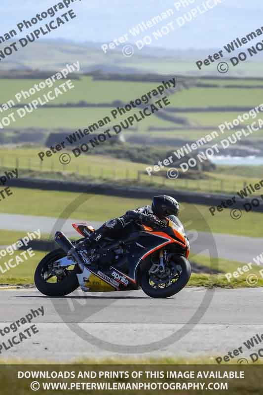 anglesey no limits trackday;anglesey photographs;anglesey trackday photographs;enduro digital images;event digital images;eventdigitalimages;no limits trackdays;peter wileman photography;racing digital images;trac mon;trackday digital images;trackday photos;ty croes